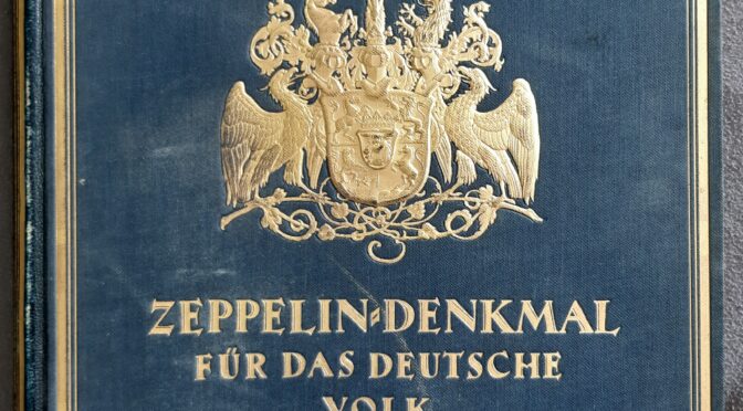 „Zeppelin-Denkmal für das Deutsche Volk“ ist das Los Nr. 1 der Benefizauktion